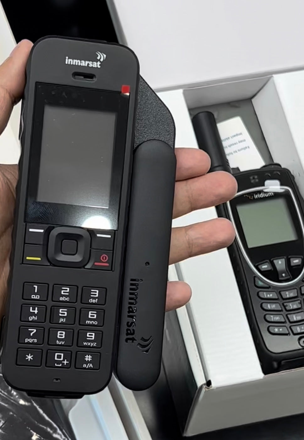 TELEFONO SATELITAL (167 MINUTOS INCLUIDOS)